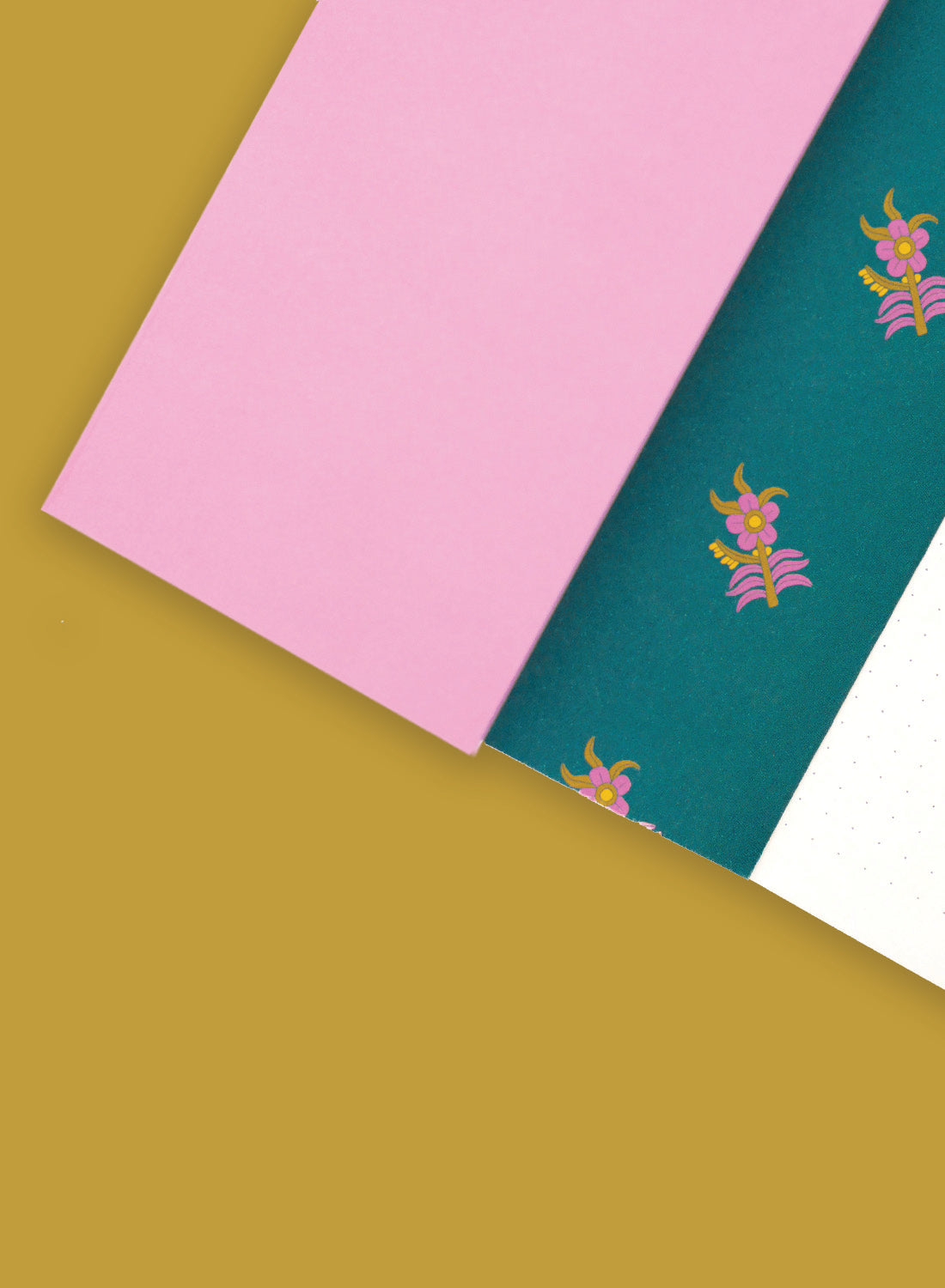 A5 notebook gatefold – Emirati fashionista