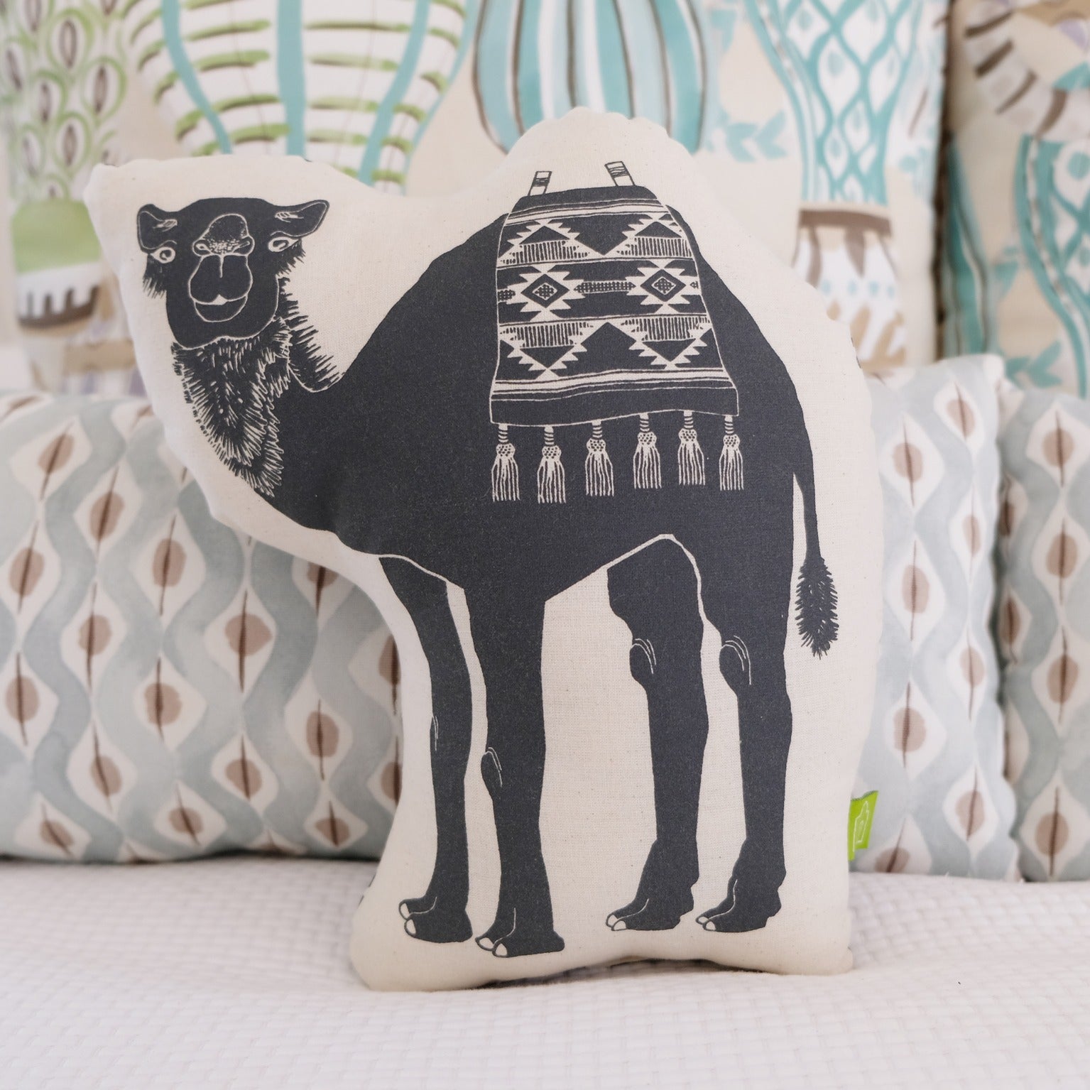 LM square_SKU 20.024.1_cushion_bedouin camel_3